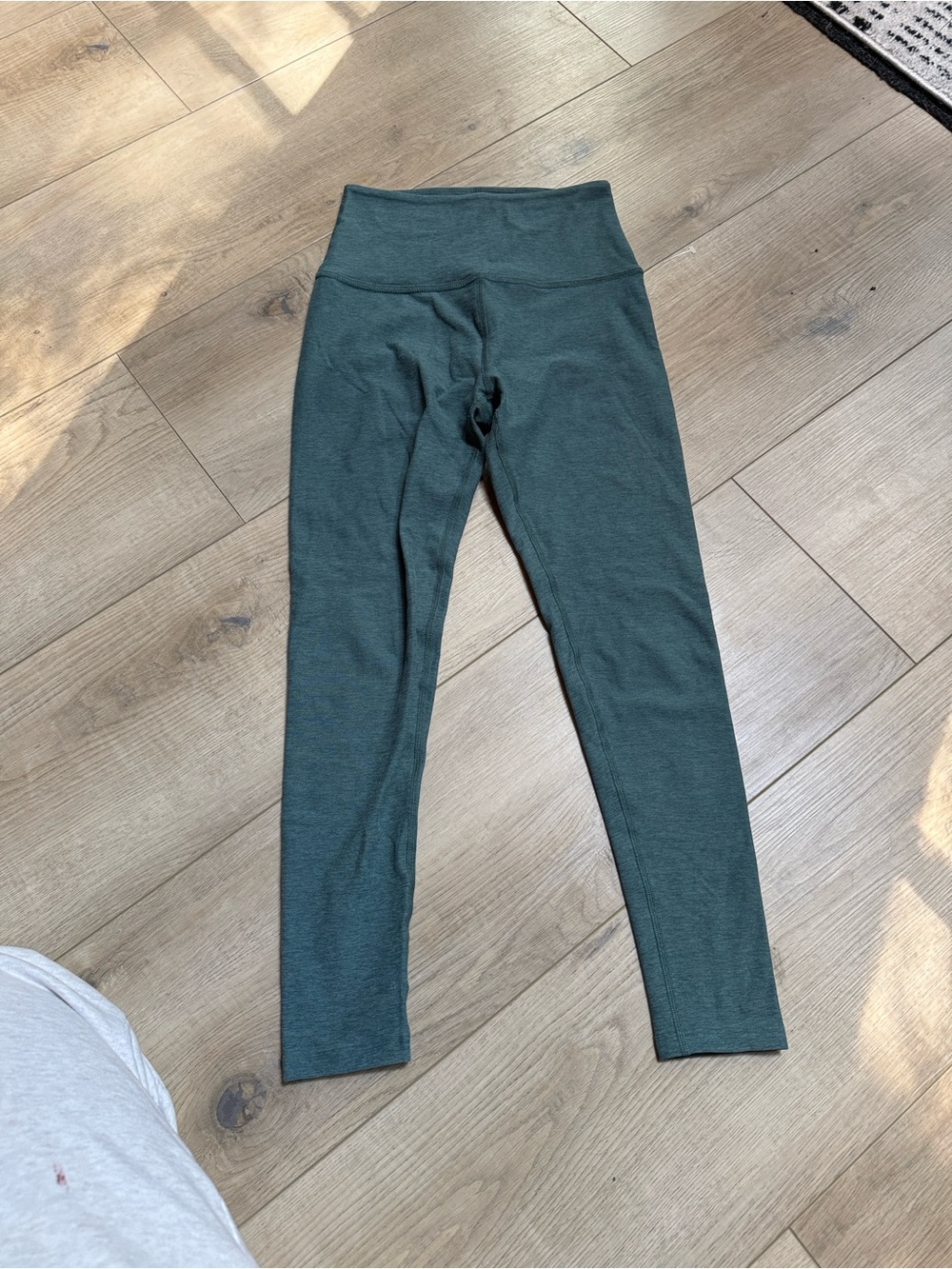 Beyond Yoga High-Waist Leggings in Green Small